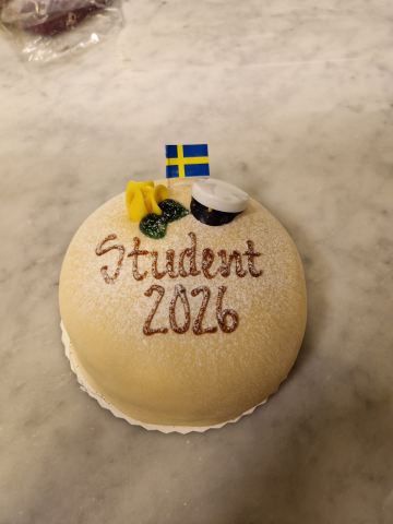 Bild på Student tårta Med mössa & Text